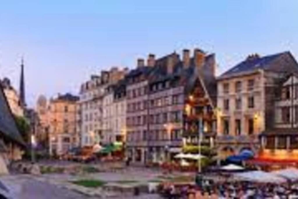 Sous Les Nuages Apartment Rouen Bagian luar foto